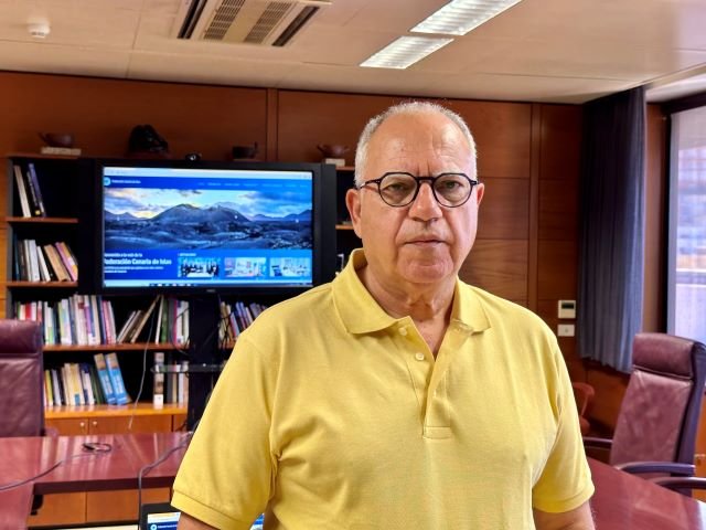 100723 Foto Casimiro Curbelo presidente insular