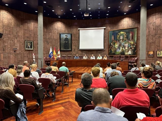 281022 Firma de contratos vinculados al municipio de San Sebastián de La Gomera
