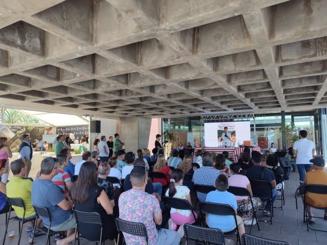 290522 Demostración culinaria en vivo en el I Festival Gastronómico Día de Canarias en La Gomera