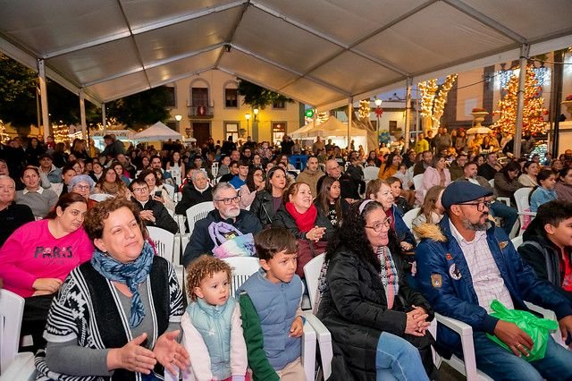 55025981240 a127e16e20 z