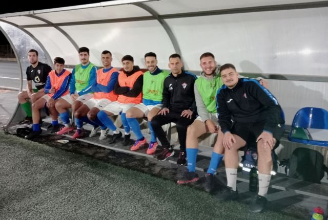 Banquillo local 3 12 25