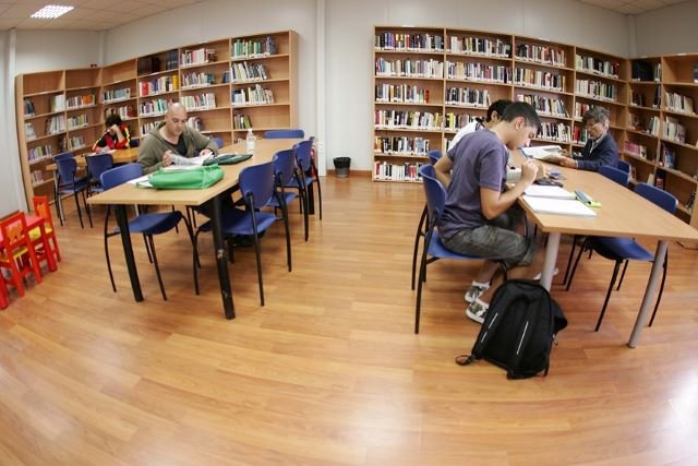 Biblioteca Josefina de la Torre