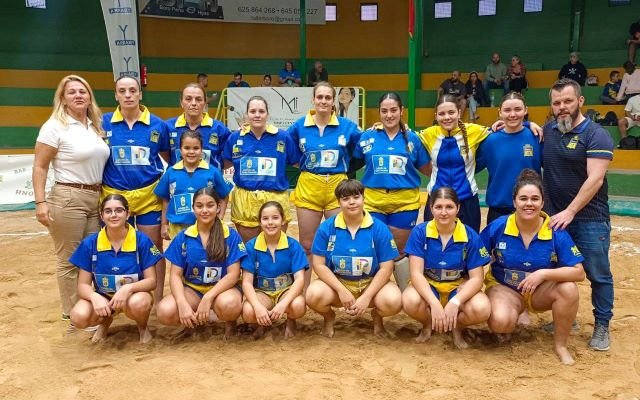 CLUB LUCHA MANINIDRA FEMENINO