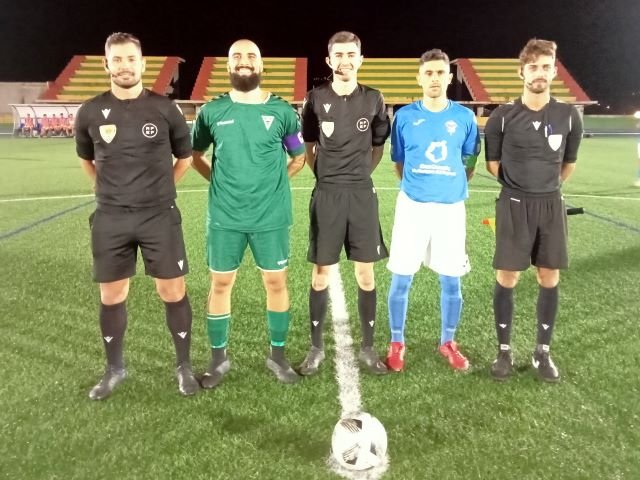 Capitanes y trio arbitral 20 10 23