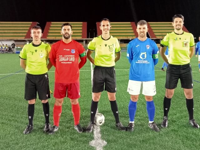 Capitanes y trió arbitral 10 1 2023