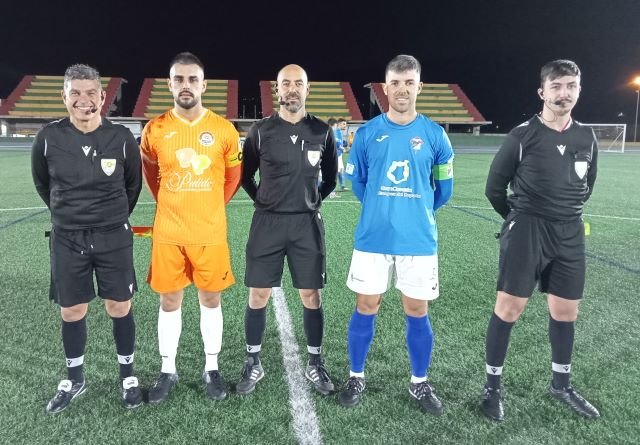 Capitanes y trió arbitral 3 2 23