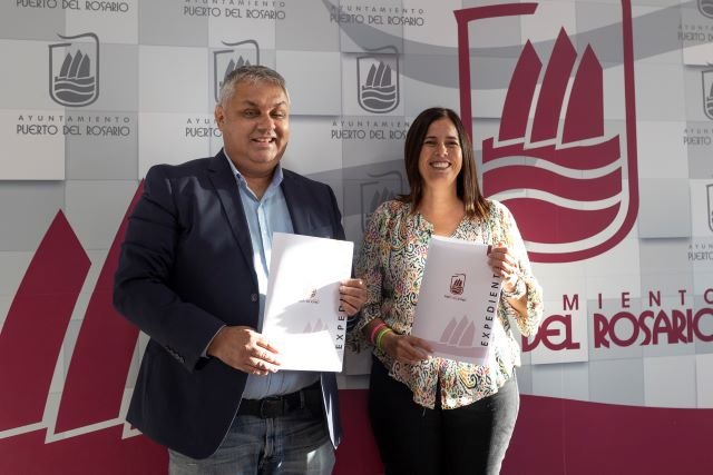 FIRMA CONVENIO ASOC. CONTRA EL CÁNCER DE MAMA METASTÁSICO CESIÓN LOCAL 2