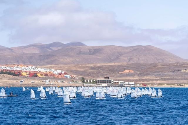 FOTO. Imagen de archivo de una practica deportiva en Canarias 3