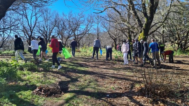 FOTO2 Foresta realiza una actividad de limpieza con 33 estudiantes en contra de la basuraleza en Valleseco