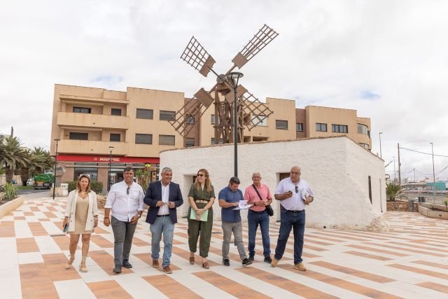 FOTO VISITA FIN CON ÉXITO LA REHABILITACIÓN DE LA MOLINA LA CHARCA 1