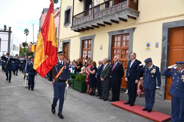Foto 4 Durante el desfile terrestre
