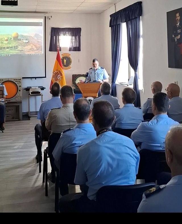 Foto Durante la intervención del comandante jefe del EVA 22 Tanausú guglieri 