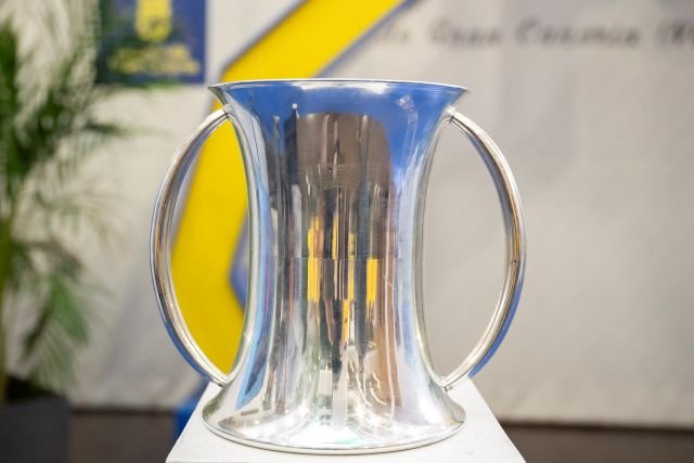 Imagen de la Copa del Rey conquistada por el CV Guaguas