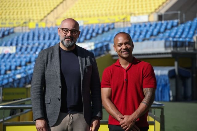 Recepcioìn del consejero de Deportes Aridany Romero a los gimnastas medallistas del Club La Playa y Ray Zapata 2
