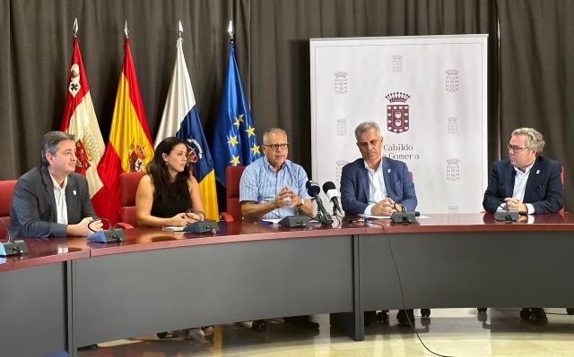 g2 300922 Firma Convenio Colegio de Farmacéuticos