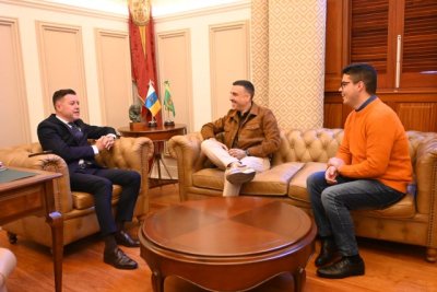 G&aacute;ldar: Teodoro Sosa recibe al Director General de Juventud del Gobierno de Canarias
