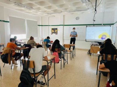 La Gomera acerca a los centros escolares formación sobre prevención a las adicciones