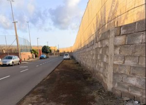 Vecinos de Sardina de G&aacute;ldar denuncian la falta de aceras y medidas de seguridad vial en la calle El Espig&oacute;n