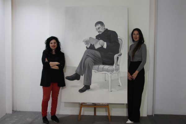 Benito Pérez Galdós en blanco y negro en su Casa-Museo. En sus paredes luce un nuevo retrato al óleo