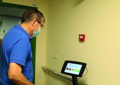 Lanzarote implanta un sistema de encuestas con dispositivos t&aacute;ctiles en el Hospital Molina Orosa y centros de salud