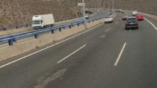 Obras Públicas del Cabildo inicia el miércoles el asfaltado de la carretera GC-200 entre Mogán y Pie de la Cuesta