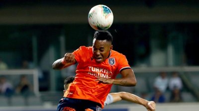 Italia emite una orden de detenci&oacute;n contra Robinho y pide a Interpol que act&uacute;e