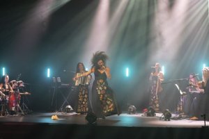 ‘El sonido de las Caracolas’, música y complicidad femenina para enlazar pasado, presente y futuro