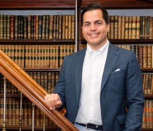 Daniel Pérez Estévez presenta en la Casa de Colón ‘Hijos del volcán&#039;, historia novelada del final de la ocupación castellana de Gran Canaria