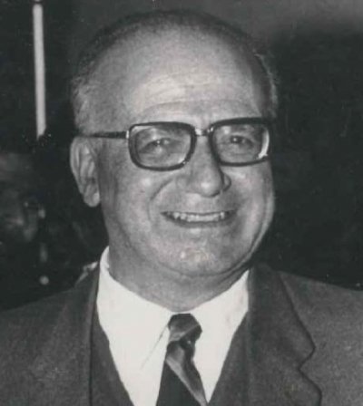 Reportaje: 'Miguel Santiago, la inquietud permanente por la Educaci&oacute;n p&uacute;blica', por Amado Moreno