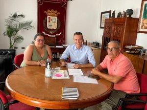 El alcalde de La Aldea de San Nicolás se reúne con Asempral para establecer las líneas de trabajo conjuntas
