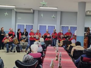 Gáldar: Agrupaciones folclóricas del municipio amenizan la Navidad en la Residencia Genoveva Pérez