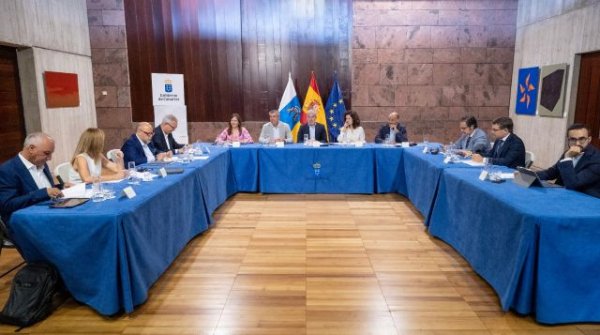 El Gobierno de Canarias anuncia una ofensiva política y jurídica por una financiación justa para las islas