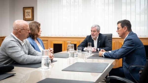 Fernando Clavijo y las autoridades portuarias canarias cierran filas para exigir en Europa la exenci&oacute;n de las tasas ETS del archipi&eacute;lago
