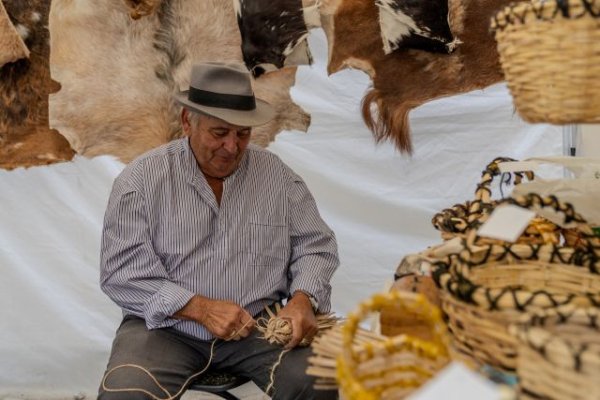 Valleseco: La artesan&iacute;a y los productos de la tierra protagonizan las Fiestas de La Encarnaci&oacute;n y de La Manzana