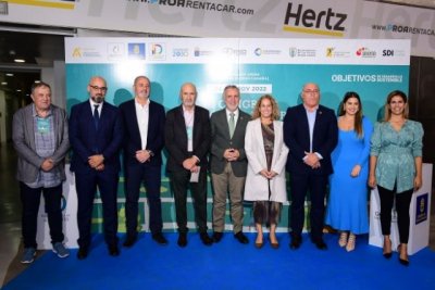 &Aacute;ngel V&iacute;ctor Torres visita el VII Congreso de la Gesti&oacute;n Deportiva y la Actividad F&iacute;sica de Canarias