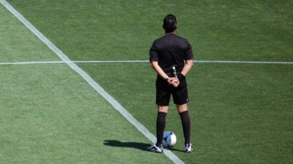Seis meses sin jugar para los dos cadetes que agredieron a un árbitro en Ceuta