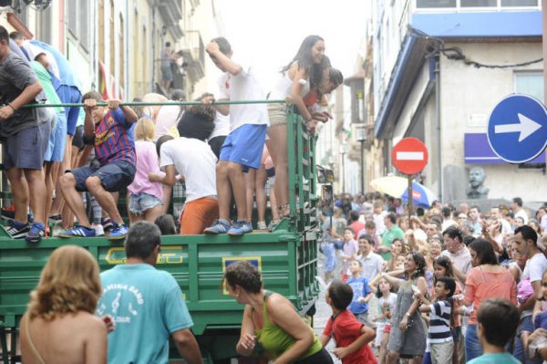 Guía: Abierto el plazo para solicitar los camiones para la Carrera de Cintas y la Batalla de Flores