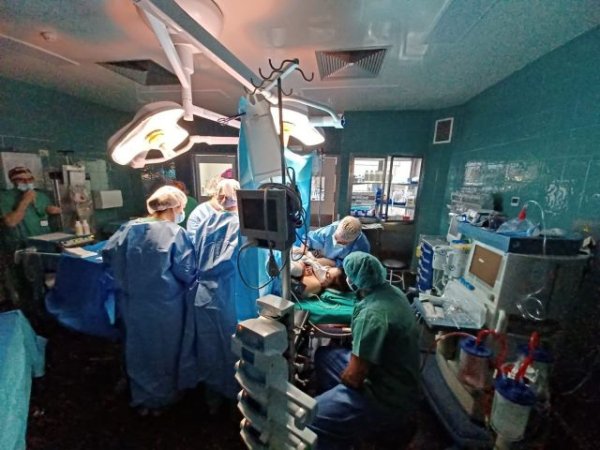 El HUC permite el acompañamiento de la pareja durante las cesáreas de bajo riesgo