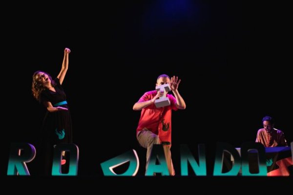 Guía: Imaginación, fantasía e inclusión, juntos de la mano en el Teatro Hespérides gracias a ‘Rodando Rodari’ de Antonio Conejo
