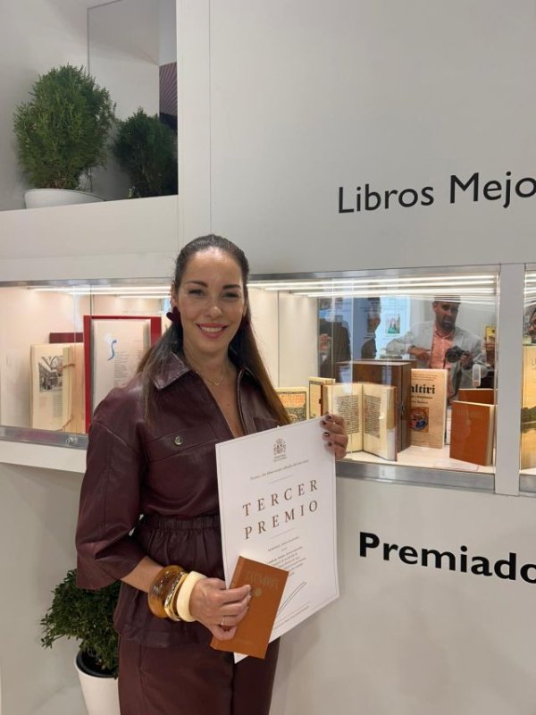 El Cabildo recibe el tercer premio en la categoría de Mejor Libro Facsímil por su cuidada edición de ‘La Umbría’