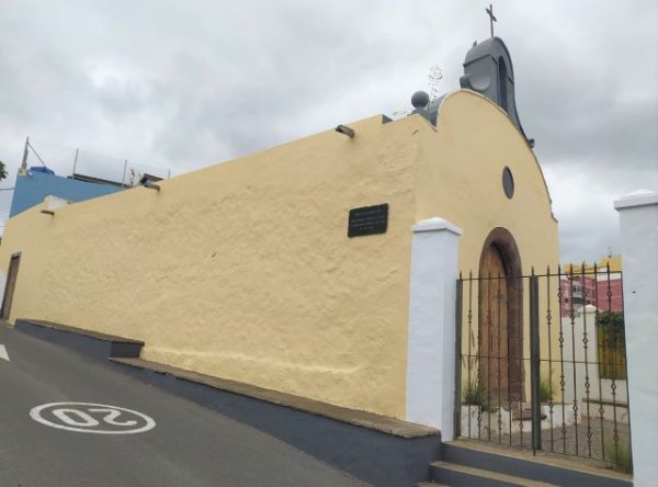El Ayuntamiento de Guía dotará de mobiliario a la Ermita de San Sebastián para la celebración de Bodas Civiles y actos culturales