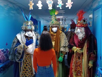 Los Reyes Magos de Oriente han visitado a los niños ingresados en el HUC