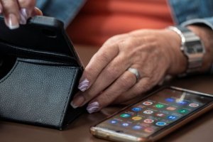 El Gobierno de Canarias marca nuevos hitos en digitalización y lidera el acceso a internet entre la población mayor