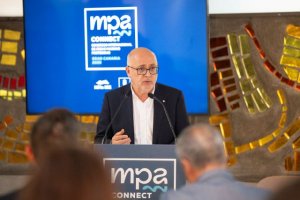 El presidente del Cabildo defiende el impulso de una economía azul cada vez más sostenible como pilar de territorios insulares autocentrados