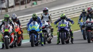 Los accidentes mortales fuerzan a elevar a 18 a&ntilde;os la edad para MotoGP