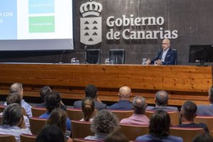Gran acogida en Tenerife en la sesión sobre la consulta pública de la Ley del uso turístico de viviendas