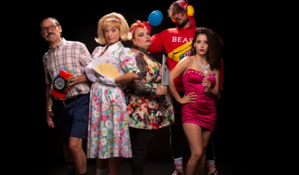 ‘La buena vecindad’ de Delirium Teatro llena el aforo del Espacio La Granja