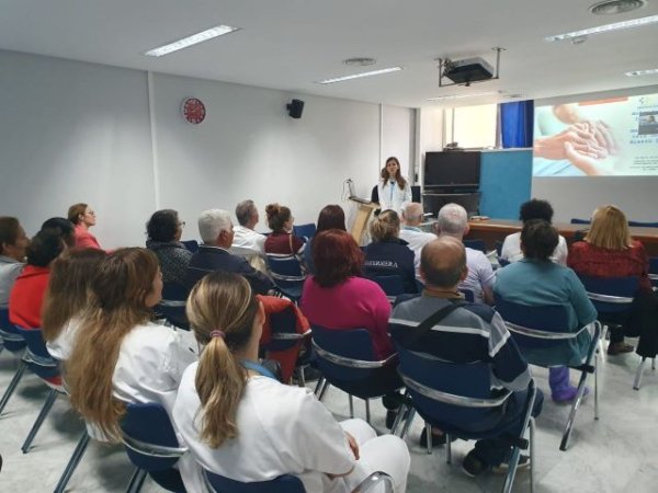 La Gerencia de Servicios Sanitarios de El Hierro organiza acciones formativas sobre atención a pacientes mayores