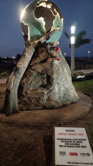 El ICHH y la Villa de Ingenio homenajean a las personas donantes de sangre con una escultura s&iacute;mbolo del altruismo