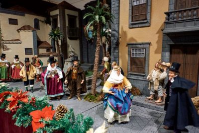 La Villa de Moya inaugur&oacute; la apertura del Bel&eacute;n Municipal y el encendido de la iluminaci&oacute;n navide&ntilde;a